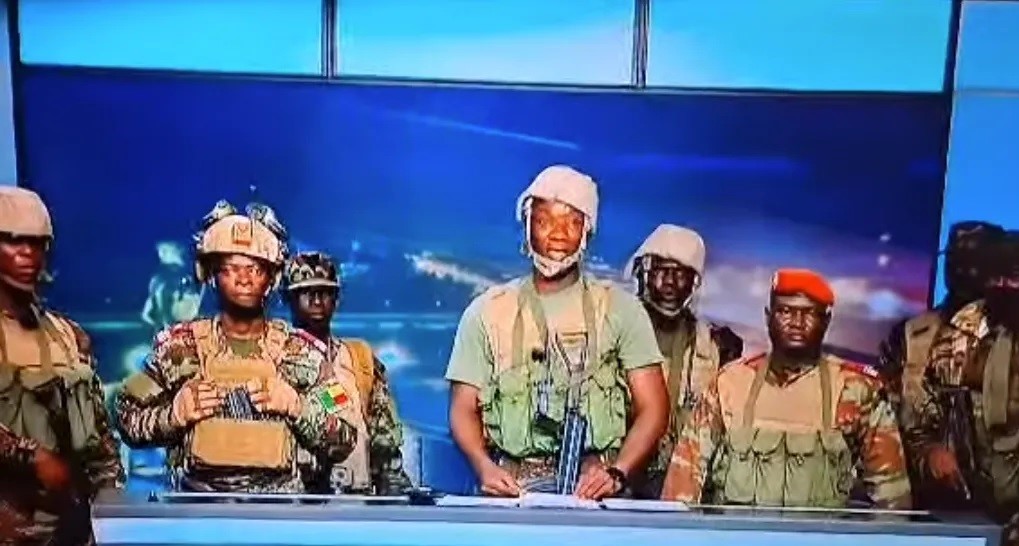 ПУЧ ВО БЕНИН, ВОЈНИЦИ ВЛЕГОА ВО ДРЖАВНАТА ТЕЛЕВИЗИЈА И КАЖАА ДЕКА ЈА ПРЕЗЕЛЕ ВЛАСТА ПУЧ ВО БЕНИН, ВОЈНИЦИ ВЛЕГОА ВО ДРЖАВНАТА ТЕЛЕВИЗИЈА И КАЖАА ДЕКА ЈА ПРЕЗЕЛЕ ВЛАСТА