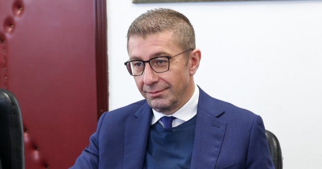 ЗА МИНИМАЛНАТА ПЛАТА ТРЕБА ДА СЕ ДОГОВОРАТ РАБОТНИЦИТЕ И РАБОТОДАВАЧИТЕ, ВЛАДАТА Е САМО ПОСРЕДНИК, ВЕЛИ МИЦКОСКИ