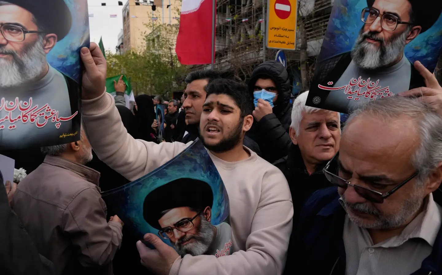 ТРАМП И ТЕХЕРАН ВЕЛАТ ДЕКА НЕМА ПЛАНОВИ ЗА БЕСЕЊЕ ДЕМОНСТРАНТИ ВО ИРАН