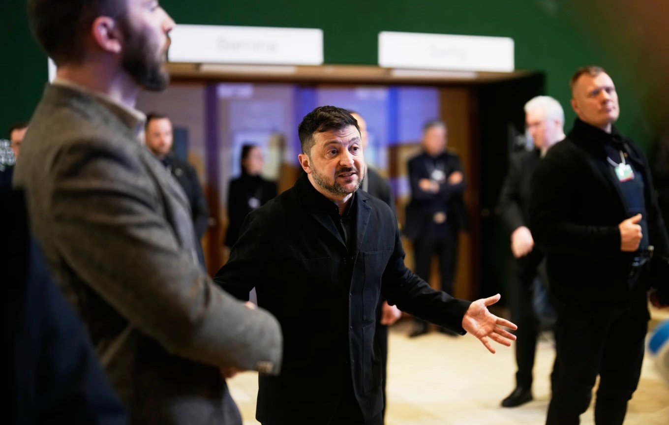 ЕВРОПА ИЗГЛЕДА ИЗГУБЕНО ДОДЕКА СЕ ОБИДУВА ДА ГО ПРОМЕНИ ТРАМП, КАЖА ЗЕЛЕНСКИ ВО ГОВОРОТ ВО ДАВОС ЕВРОПА ИЗГЛЕДА ИЗГУБЕНО ДОДЕКА СЕ ОБИДУВА ДА ГО ПРОМЕНИ ТРАМП, КАЖА ЗЕЛЕНСКИ ВО ГОВОРОТ ВО ДАВОС