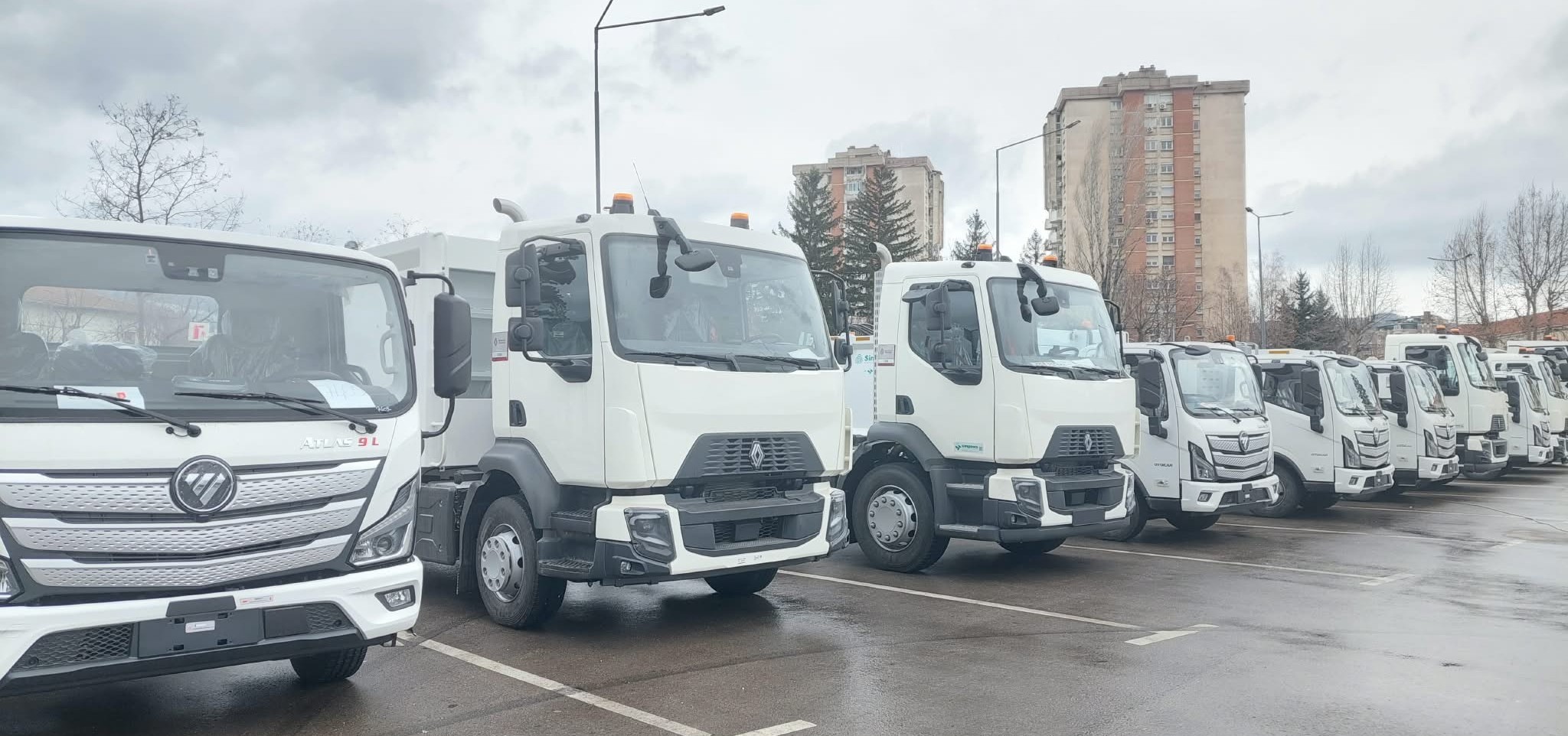 ВО БИТОЛА СТИГНАА 16 КАМИОНИ ЗА ЃУБРЕ, МИЦКОСКИ РЕЧЕ ДЕКА СЕ ПОДГОТВУВА РАБОТАТА НА ИДНАТА РЕГИОНАЛНА ДЕПОНИЈА ВО НОВАЦИ ВО БИТОЛА СТИГНАА 16 КАМИОНИ ЗА ЃУБРЕ, МИЦКОСКИ РЕЧЕ ДЕКА СЕ ПОДГОТВУВА РАБОТАТА НА ИДНАТА РЕГИОНАЛНА ДЕПОНИЈА ВО НОВАЦИ