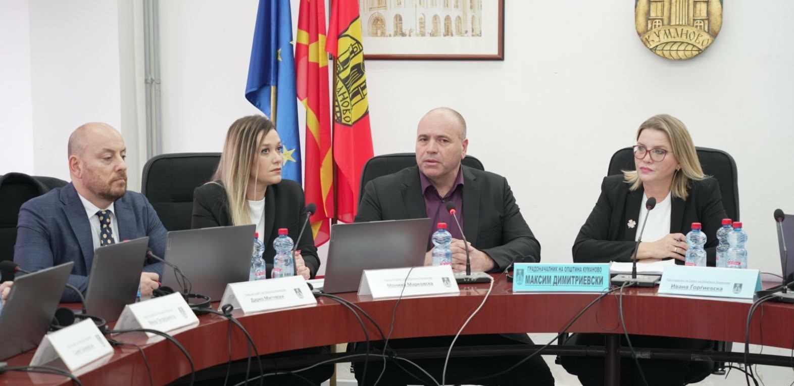 МНОЗИНСТВОТО ВО КУМАНОВСКИОТ СОВЕТ НА ЧЕЛО СО ВМРО-ДПМНЕ И ЗНАМ НЕ ПРИФАТИ ДА СЕ РАСПРАВА  ЗА ДАНОЧНИТЕ ПРОБЛЕМИ НА ПЕЧАЛБАРИТЕ ВО ИРАК И АВГАНИСТАН