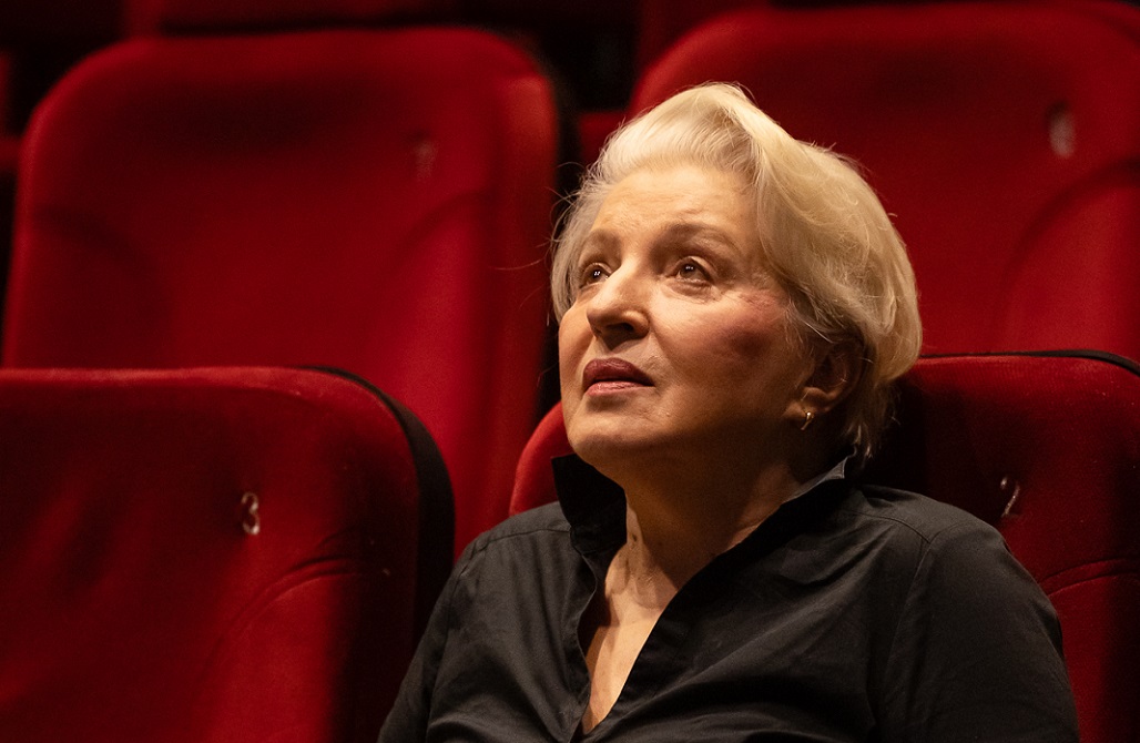 МАЖЕНА СУМ ЗА ТЕАТАРОТ, А ФИЛМОВИТЕ СЕ МОИ ЉУБОВНИЦИ, РЕЧЕ АКТЕРКАТА МИРЈАНА КАРАНОВИЌ ПО ПРЕМИЕРАТА НА „МАЈКА МАРА“ ВО СКОПЈЕ МАЖЕНА СУМ ЗА ТЕАТАРОТ, А ФИЛМОВИТЕ СЕ МОИ ЉУБОВНИЦИ, РЕЧЕ АКТЕРКАТА МИРЈАНА КАРАНОВИЌ ПО ПРЕМИЕРАТА НА „МАЈКА МАРА“ ВО СКОПЈЕ