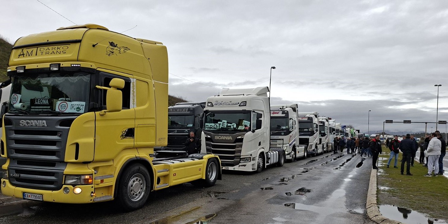 СО ВИЗА ДОБИЕНА ОД ЕДНА ЗЕМЈА-ЧЛЕНКА ТРАНСПОРТЕРИТЕ ЌЕ ВОЗАТ ВО ШЕНГЕН ЗОНАТA БЕЗ ОГРАНИЧУВАЊА, НИКОЛОСКИ ВЕЛИ ПРОБЛЕМОТ Е РЕШЕН