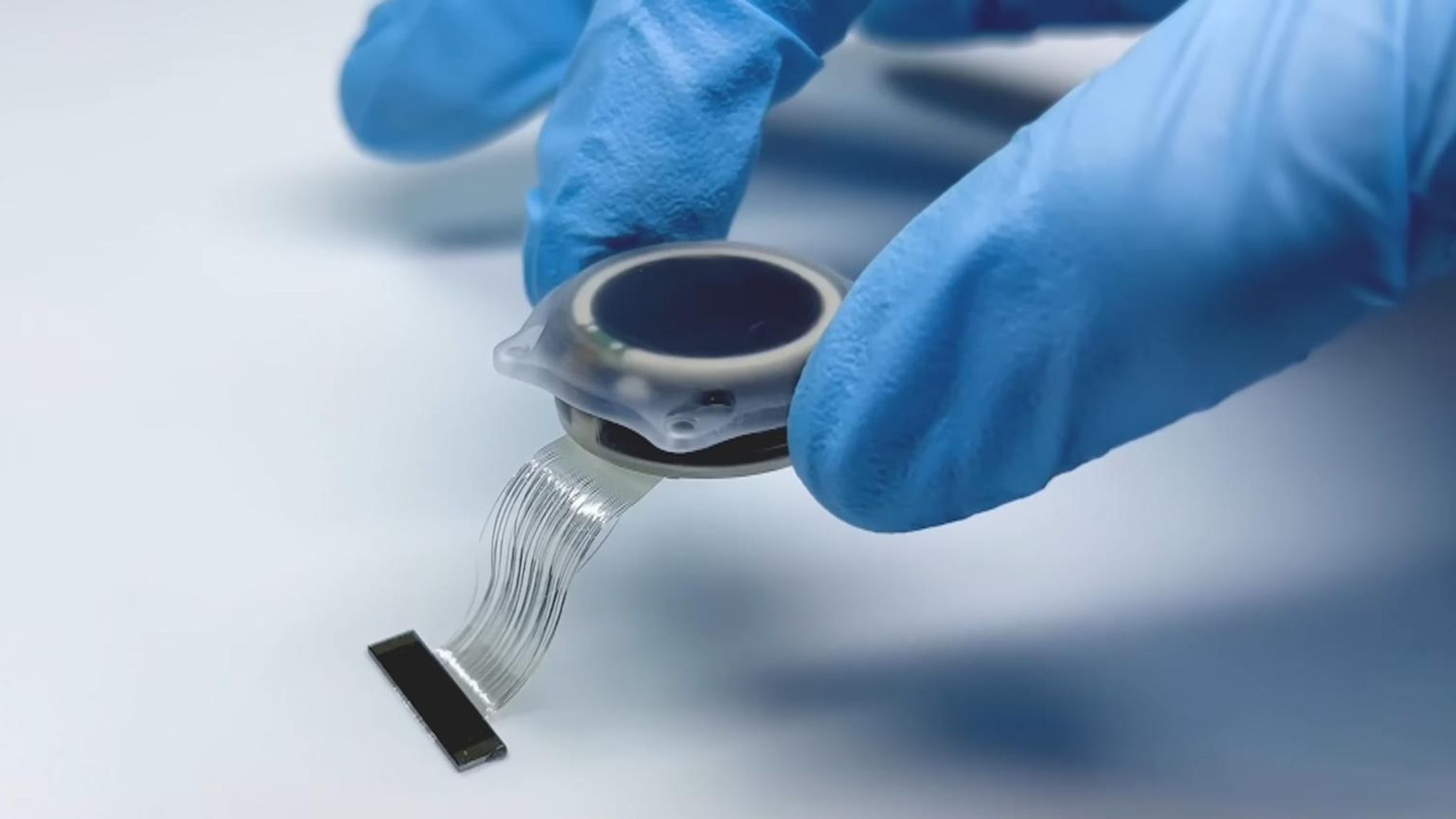 СЕ ЧУВСТВУВАМ МАГИЧНО, ВЕЛИ ЕДЕН ОД ПРВИТЕ БРИТАНЦИ НА КОИ ИМ БЕШЕ ВГРАДЕН ЧИП „НЕУРАЛИНК“ НА ИЛОН МАСК СЕ ЧУВСТВУВАМ МАГИЧНО, ВЕЛИ ЕДЕН ОД ПРВИТЕ БРИТАНЦИ НА КОИ ИМ БЕШЕ ВГРАДЕН ЧИП „НЕУРАЛИНК“ НА ИЛОН МАСК