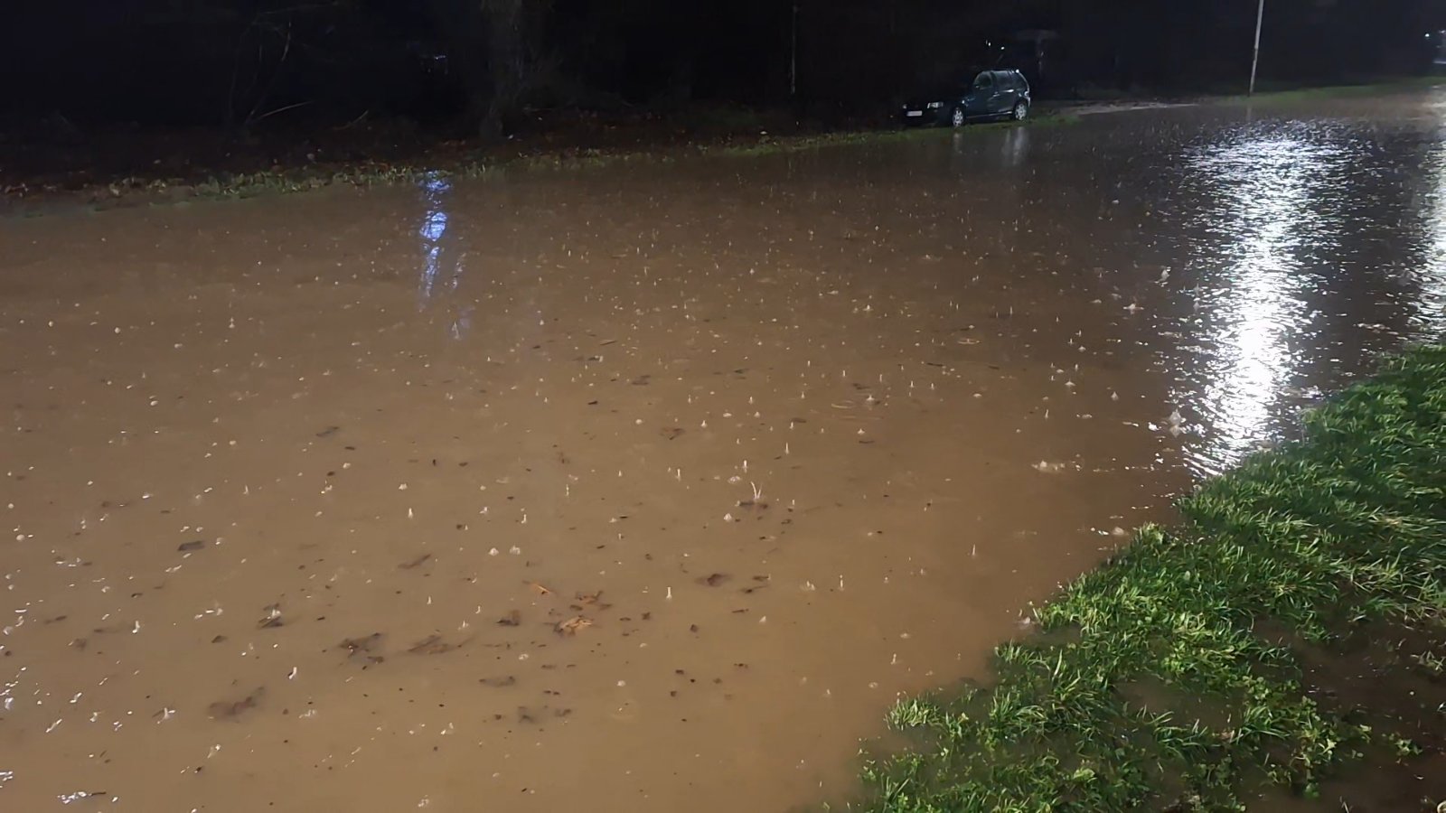 ВОДАТА ВО РЕСЕН НЕ Е ЗА ПИЕЊЕ ПОРАДИ ОБИЛНИТЕ ВРНЕЖИ И ПОПЛАВИ