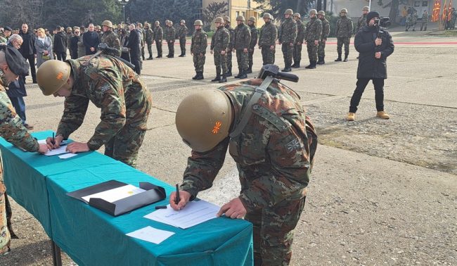 ШУГАТА ВО ВЕЛЕШКАТА КАСАРНА СЕ ПОЈАВИ ПОРАДИ ЛОШИТЕ УСЛОВИ ЗА РАБОТА И ЖИВОТ, РЕАГИРА НЕЗАВИСНИОТ СИНДИКАТ НА ПРОФЕСИОНАЛНИТЕ ВОЈНИЦИ