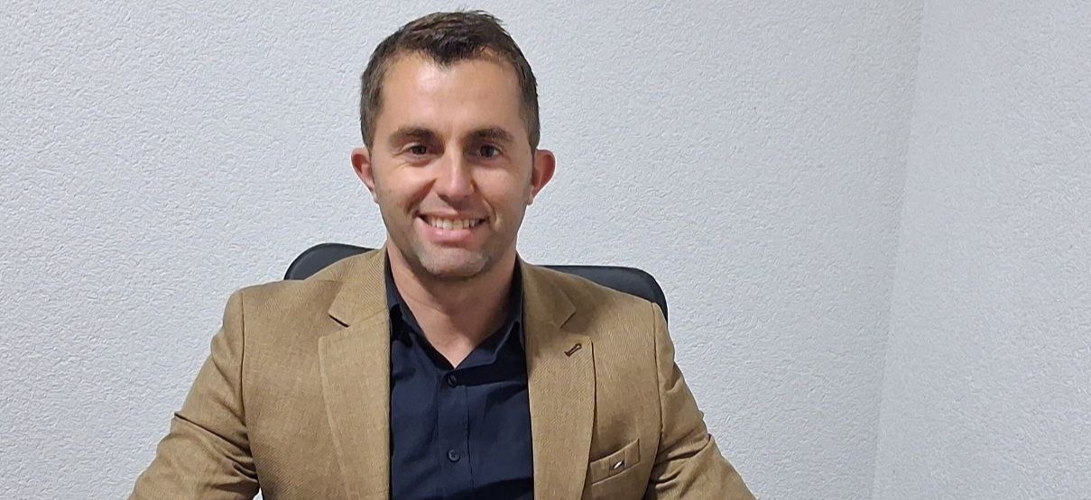 ЈОВАНЧО МЕЧКАРОСКИ Е НОВ ДИРЕКТОР НА СТРУШКИОТ „ВОДОВОД“, СТРУЖАНИ ОЧЕКУВААТ ВЛАСТА ИТНО ДА ГО РЕШИ ПРОБЛЕМОТ СО ЗАМАТЕНАТА ВОДА КОЈА 11 ДЕНА Е ЗАБРАНЕТА ЗА КОРИСТЕЊЕ ЈОВАНЧО МЕЧКАРОСКИ Е НОВ ДИРЕКТОР НА СТРУШКИОТ „ВОДОВОД“, СТРУЖАНИ ОЧЕКУВААТ ВЛАСТА ИТНО ДА ГО РЕШИ ПРОБЛЕМОТ СО ЗАМАТЕНАТА ВОДА КОЈА 11 ДЕНА Е ЗАБРАНЕТА ЗА КОРИСТЕЊЕ