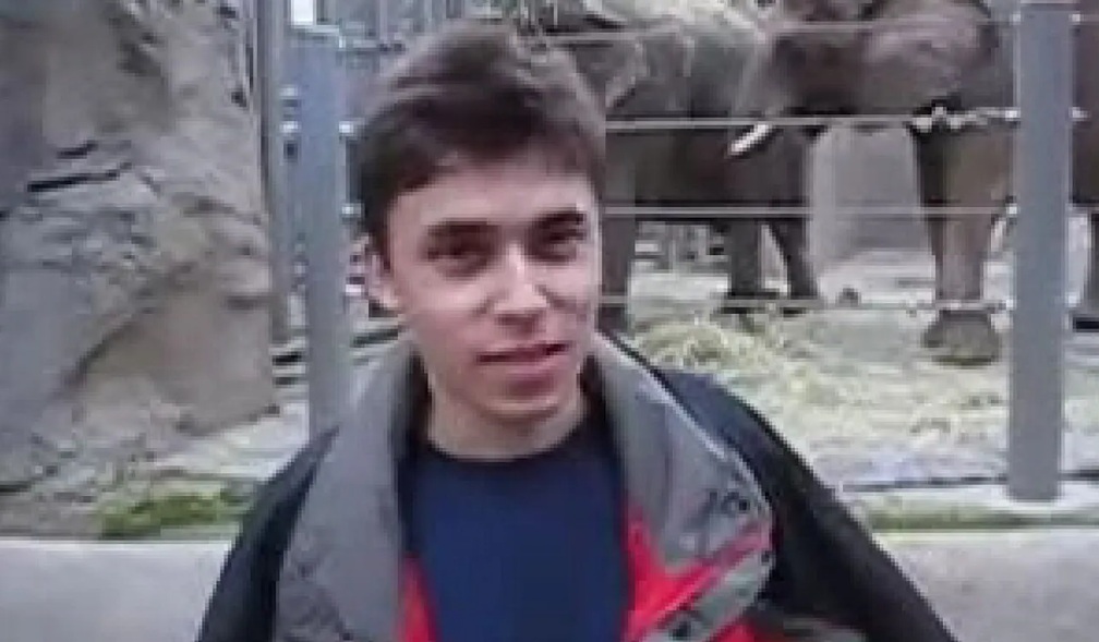 ЛОНДОНСКИОТ МУЗЕЈ „ВИКТОРИЈА И АЛБЕРТ“ ГО ОБНОВИ И ИЗЛОЖИ ПРВОТО ВИДЕО ОБЈАВЕНО НА ЈУТЈУБ