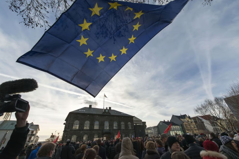 ИСЛАНД ЌЕ ГЛАСА ЗА ПРИКЛУЧУВАЊЕ КОН ЕУ 11 ГОДИНИ ОТКАКО СЕ ОТКАЖА ОД СТАТУСОТ НА КАНДИДАТ