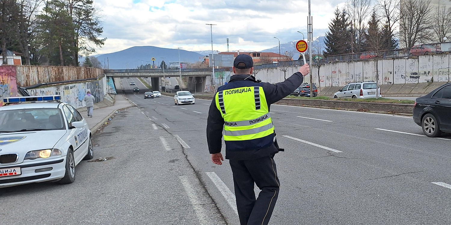 ВО ТЕТОВО И ГОСТИВАР ЛАНИ ПОЛИЦИЈАТА ИЗДАЛА 12.000 КАЗНИ ЗА СООБРАЌАЈНИ ПРЕКРШОЦИ