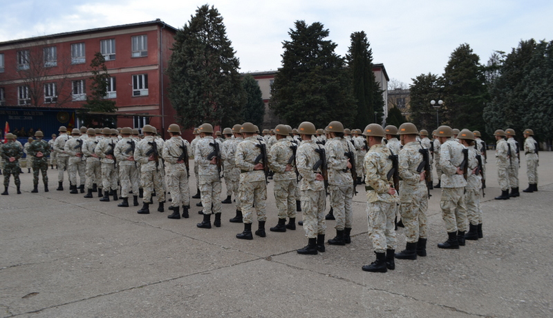 ДВАЈЦА ОД НОВОПРИМЕНИТЕ ПРОФЕСИОНАЛНИ ВОЈНИЦИ ВО ВЕЛЕШКАТА КАСАРНА ЗАРАЗЕНИ СО ШУГА