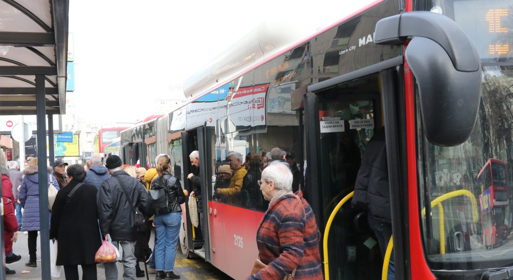 ЈАВНИОТ ПРЕВОЗ ВО СКОПЈЕ ЌЕ СЕ НОРМАЛИЗИРА КОГА ЌЕ СТИГНАТ НОВИТЕ 100 АВТОБУСИ, РЕЧЕ ЃОРЃИЕВСКИ