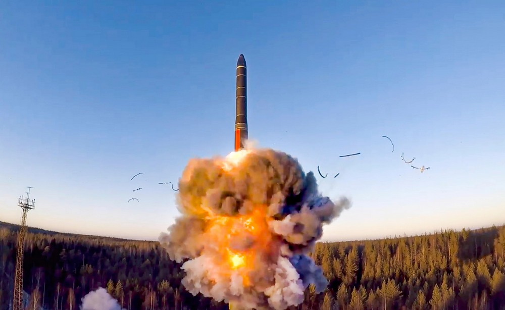 РУСИЈА ЌЕ ОСТАНЕ ОДГОВОРНА НУКЛЕАРНА СИЛА И ПО ИСТЕКОТ НА ДОГОВОРОТ „НОВ СТАРТ“, ВЕЛИ КРЕМЉ