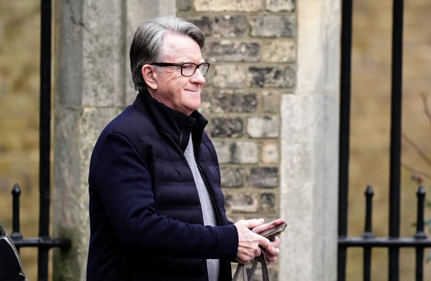 УАПСЕН БИВШИОТ БРИТАНСКИ АМБАСАДОР ВО САД ПИТЕР МАНДЕЛСОН ПОРАДИ ВРСКИТЕ СО ЕПСТИН УАПСЕН БИВШИОТ БРИТАНСКИ АМБАСАДОР ВО САД ПИТЕР МАНДЕЛСОН ПОРАДИ ВРСКИТЕ СО ЕПСТИН