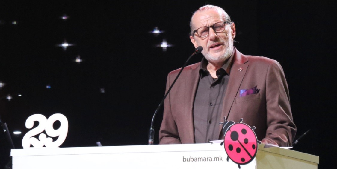 ДЕЦАТА ВО КОЧАНИ ГИ УБИ НОВИОТ ФАШИЗАМ НАХРАНЕТ СО АЛЧНОСТ, КОРУПЦИЈА И НЕЗНАЕЊЕ, РЕЧЕ ИГОР ЏАМБАЗОВ НА „ЗЛАТНА БУБАМАРА НА ПОПУЛАРНОСТА“