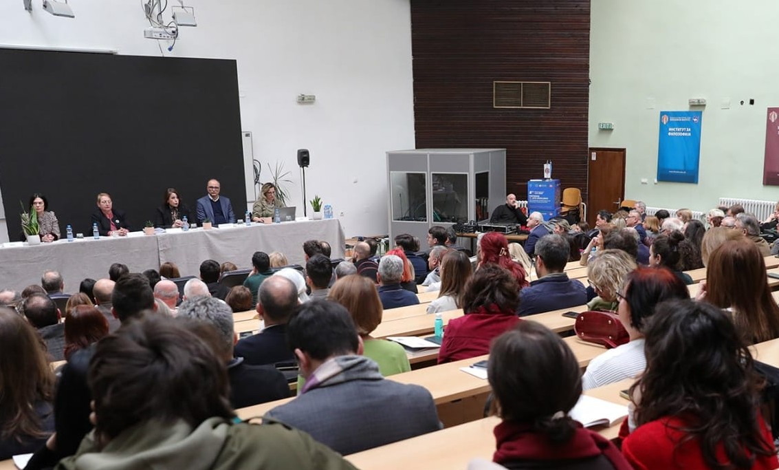 ПРОФЕСОРИТЕ ОД  УМЕТНИЧКИТЕ ФАКУЛТЕТИ ОД УКИМ РЕАГИРААТ ДЕКА ИМ СЕ НАРУШУВА АВТОНОМНОСТА СО ПРЕДЛОГ-ЗАКОНОТ ЗА ВИСОКО ОБРАЗОВАНИЕ