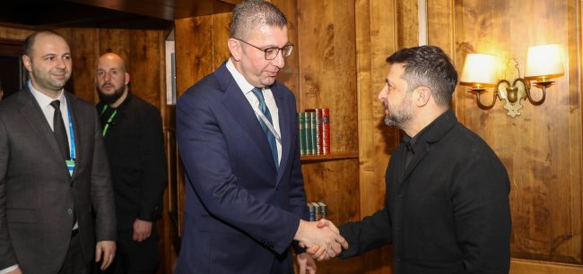 СО ЗЕЛЕНСКИ РАЗГОВАРАВМЕ ЗА ПРАВЕДЕН МИР, РЕЧЕ МИЦКОСКИ ЗА СРЕДБАТА ВО МИНХЕН