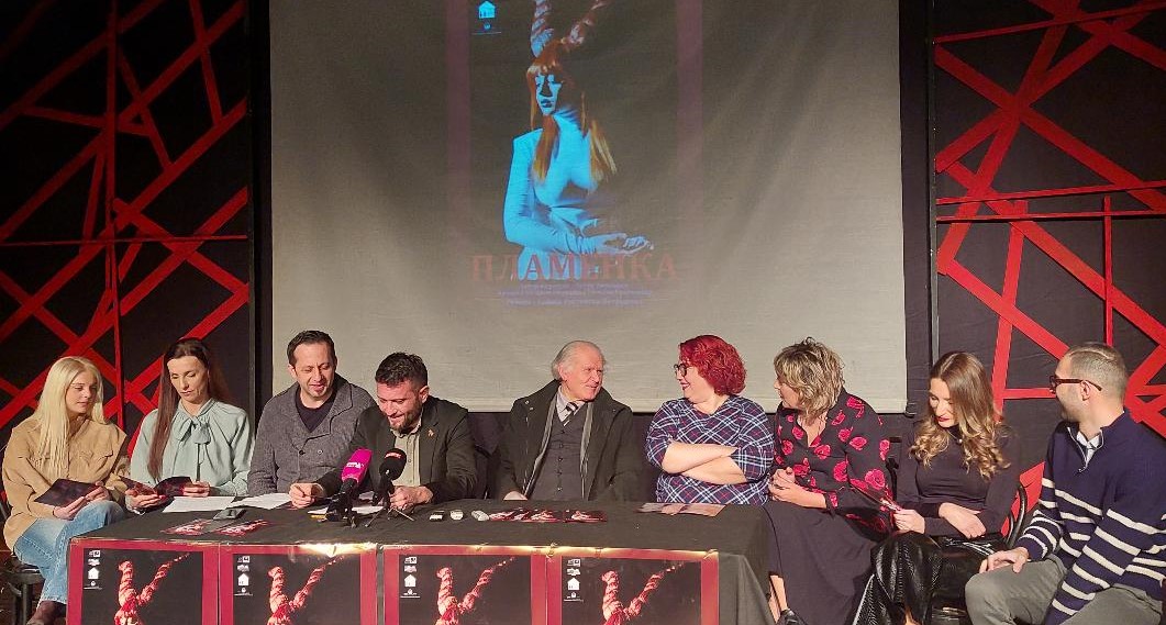 ПО 30 ГОДИНИ ОД ОБЈАВУВАЊЕТО, СОФИЈА РИСТЕВСКА-ПЕТРУШЕВА ГО ПОСТАВИ РОМАНОТ „ПЛАМЕНКА“ НА ПЕТРЕ ДИМОВСКИ ВО БИТОЛСКИОТ ТЕАТАР