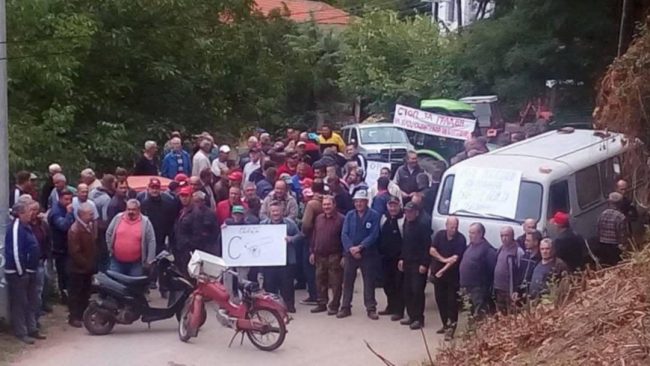 ПРЕД ПРОТЕСТНАТА БЛОКАДА НА ПАТОТ ПРОТИВ ХИДРОЦЕНТРАЛА НА БЛАТЕШНИЦА, СЕЛОТО БЛАТЕЦ ОСТАНА 5 ЧАСА БЕЗ СТРУЈА