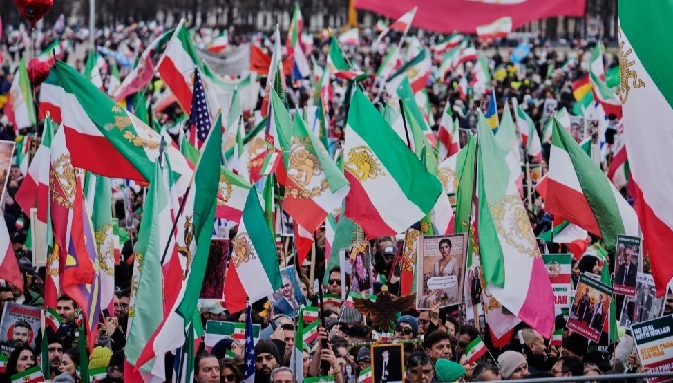 ИРАН ВЕЛИ ДЕКА Е ПОДГОТВЕН ДА РАЗГОВАРА ЗА КОМПРОМИСИ ЗА НУКЛЕАРЕН ДОГОВОР АКО САД ГИ УКИНАТ САНКЦИИТЕ