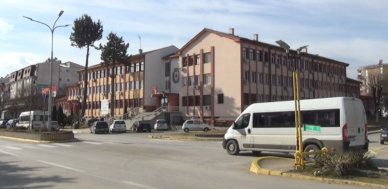 МЛАДИТЕ ВО РАДОВИШ НЕМА ДА ПЛАЌААТ КОМУНАЛИИ ЗА ИЗГРАДБА ИЛИ ДОГРАДБА НА СВОЈ ДОМ ДО 120 КВАДРАТНИ МЕТРИ