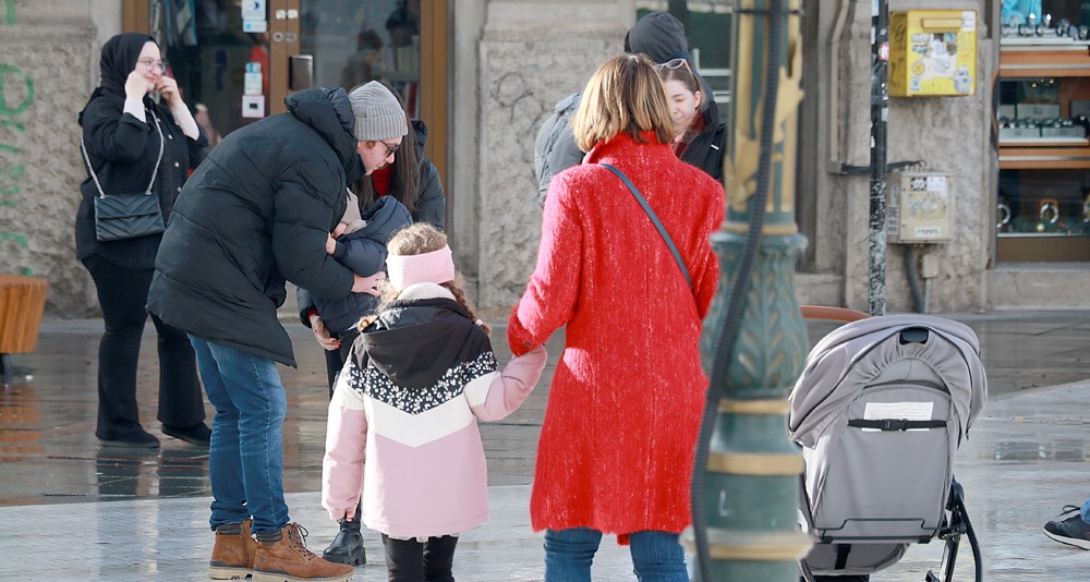 16 ГОДИНИ НЕ Е АЖУРИРАНА ЛИСТАТА ЗА ЗАБРАНЕТИ СУПСТАНЦИ ВО КОЗМЕТИЧКИТЕ ПРОИЗВОДИ, А НЕ СЕ ИСПИТУВААТ НИ ДЕТСКИТЕ ИГРАЧКИ, ВЕЛИ ДРЖАВНИОТ РЕВИЗОР