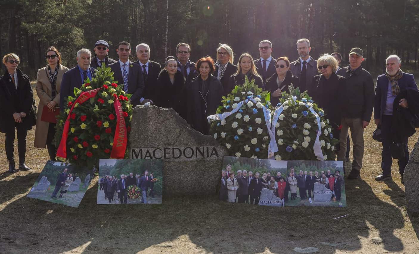 НЕМА ДА ДОЗВОЛИМЕ ФАЛСИФИКУВАЊЕ НА ВИСТИНАТА ЗА ХОЛОКАУСТОТ НА МАКЕДОНСКИТЕ ЕВРЕИ, РЕЧЕ СИЉАНОВСКА-ДАВКОВА ПРИ ПОСЕТАТА НА ТРЕБЛИНКА