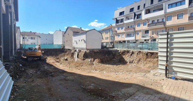 ПОЧНА ИЗГРАДБАТА НА НОВА ЗГРАДА НАМЕНЕТА ЗА АДМИНИСТРАЦИЈАТА НА ОПШТИНА ТЕТОВО, ЌЕ ЧИНИ РЕЧИСИ 1,4 МИЛИОНИ ЕВРА