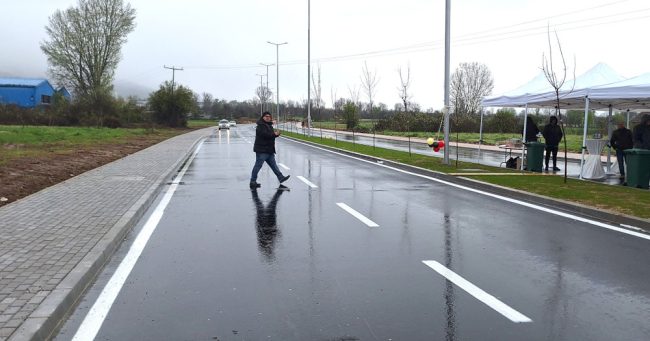 ИАКО ПОТПИШАЛЕ ДОГОВОР ЗА ЕКСПРОПРИЈАЦИЈА НА ЗЕМЈИШТЕ ЗА ИЗГРАДБА НА ОБИКОЛНИЦАТА ВО ТЕТОВО, НА СЕДУММИНА СОПСТВЕНИЦИ СÈ УШТЕ НЕ ИМ Е ИСПЛАТЕН НИТУ ДЕНАР