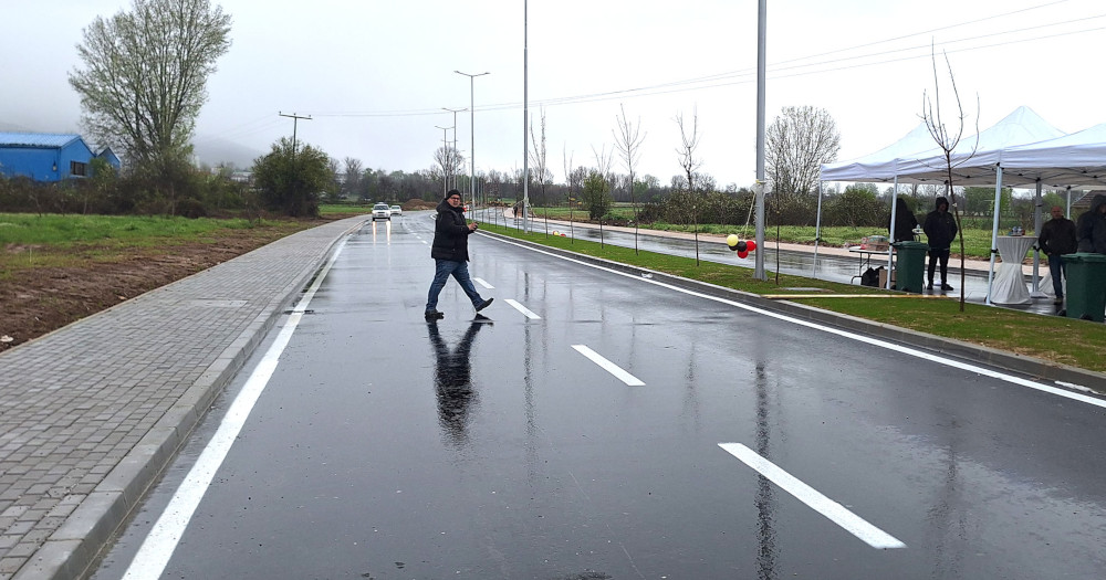 ИАКО ПОТПИШАЛЕ ДОГОВОР ЗА ЕКСПРОПРИЈАЦИЈА НА ЗЕМЈИШТЕ ЗА ИЗГРАДБА НА ОБИКОЛНИЦАТА ВО ТЕТОВО, НА СЕДУММИНА СОПСТВЕНИЦИ СÈ УШТЕ НЕ ИМ Е ИСПЛАТЕН НИТУ ДЕНАР