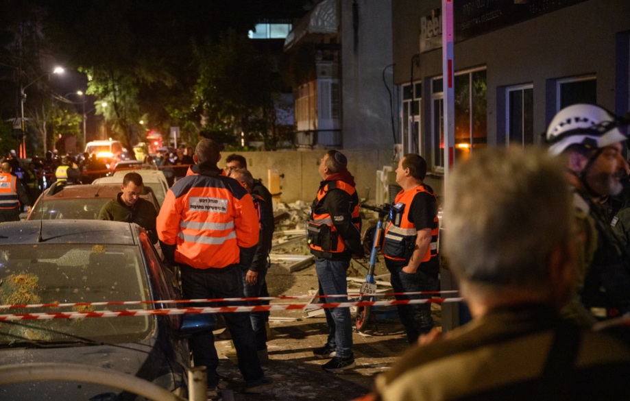 ДВАЈЦА ЗАГИНАТИ ВО ТЕЛ АВИВ ОТКАКО ИРАН СЕ ОДМАЗДИ ЗА СМРТТА НА ШЕФОТ ЗА БЕЗБЕДНОСТ АЛИ ЛАРИЏАНИ