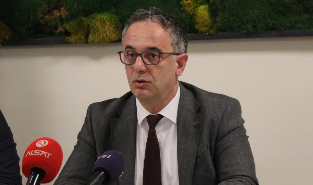 ЌЕ БАРАМЕ ОД ПРИВАТНИТЕ БОЛНИЦИ ДА КАЖАТ КОЛКУ ДОКТОРИ ОД ЈАВНОТО ЗДРАВСТВО СИ ГО ТРОШАТ РАБОТНОТО ВРЕМЕ КАЈ НИВ, КАЖА АЛИУ