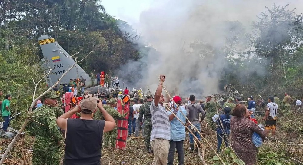 НАЈМАЛКУ 66 ЗАГИНАТИ ВО ПАД НА ВОЕН АВИОН ВО КОЛУМБИЈА