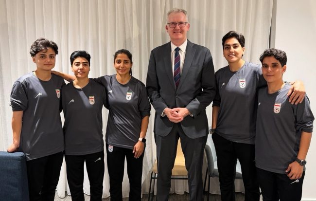 АВСТРАЛИЈА ИМ ДАДЕ ВИЗА НА ПЕТ ИРАНСКИ ФУДБАЛЕРКИ ОТКАКО ОДБИЈА ДА ЈА ПЕАТ ХИМНАТА