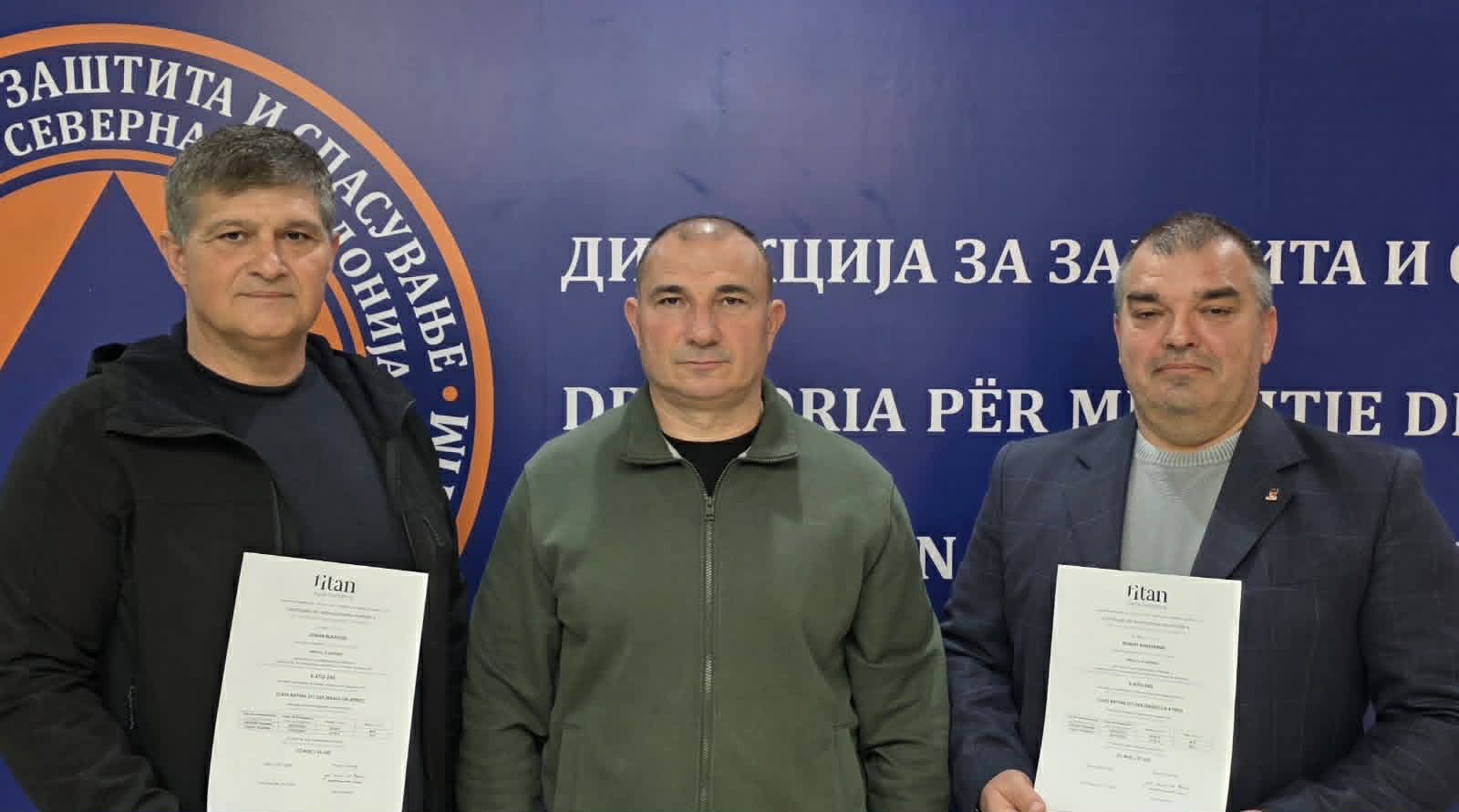 АНГАЖИРАНИ УШТЕ ДВАЈЦА ПИЛОТИ ЗА ГАСЕЊЕ ПОЖАРИ, „ЕР ТРАКТОРИТЕ“ ЌЕ ГИ ВОЗАТ ВКУПНО ПЕТМИНА АНГАЖИРАНИ УШТЕ ДВАЈЦА ПИЛОТИ ЗА ГАСЕЊЕ ПОЖАРИ, „ЕР ТРАКТОРИТЕ“ ЌЕ ГИ ВОЗАТ ВКУПНО ПЕТМИНА