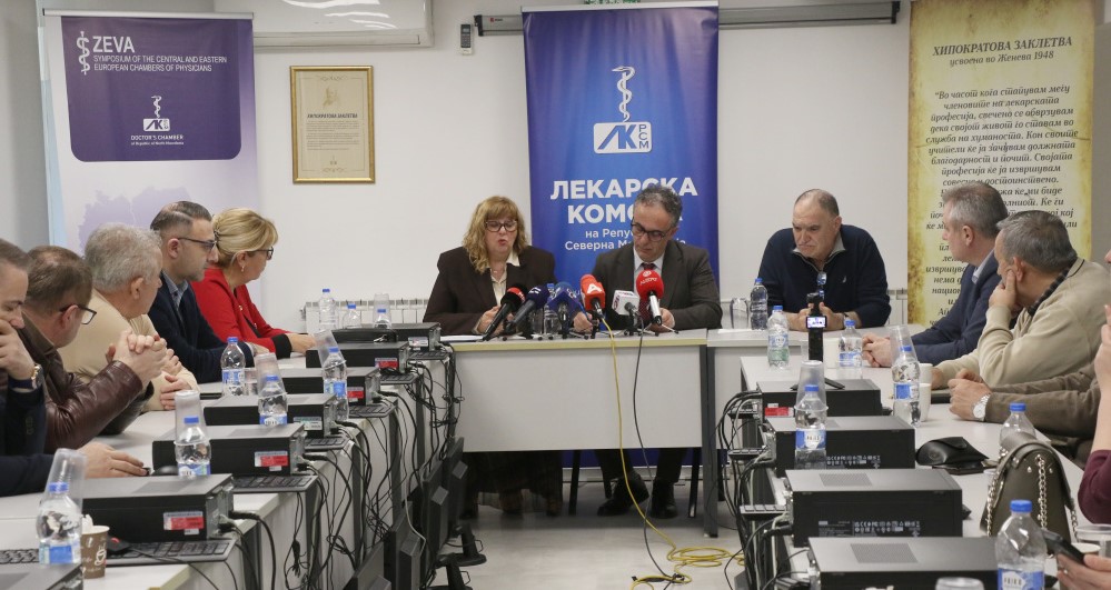 80 ОТСТО ОД ДОКТОРИТЕ БИЛЕ ИЗЛОЖЕНИ НА ВЕРБАЛНО НАСИЛСТВО, НИЕ НЕ СМЕ ВИ НЕПРИЈАТЕЛИ, РЕЧЕ Д-Р ГРИВЧЕВА-СТАРДЕЛОВА ОД ЛЕКАРСКАТА КОМОРА