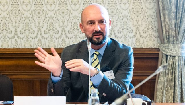 НЕНАД САВЕСКИ, СУДИЈА ЗА ОРГАНИЗИРАН КРИМИНАЛ И КОРУПЦИЈА, Е КАНДИДАТОТ НА ВЛАДАТА ЗА НОВ ДРЖАВЕН ОБВИНИТЕЛ