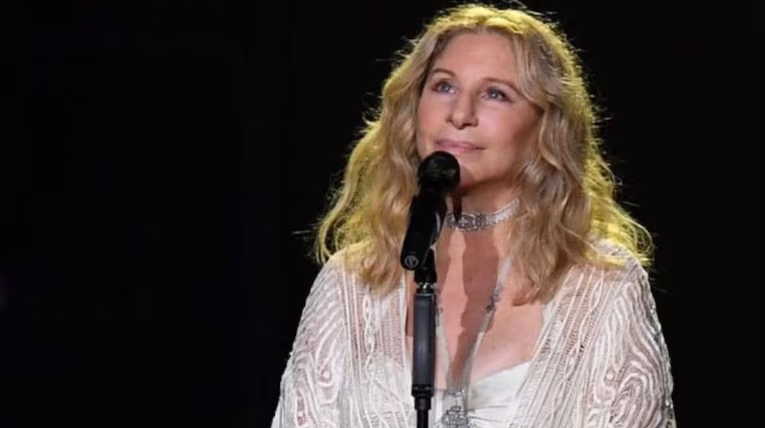 БАРБРА СТРЕЈСЕНД ЌЕ ДОБИЕ ПОЧЕСНА ЗЛАТНА ПАЛМА НА КАНСКИОТ ФЕСТИВАЛ