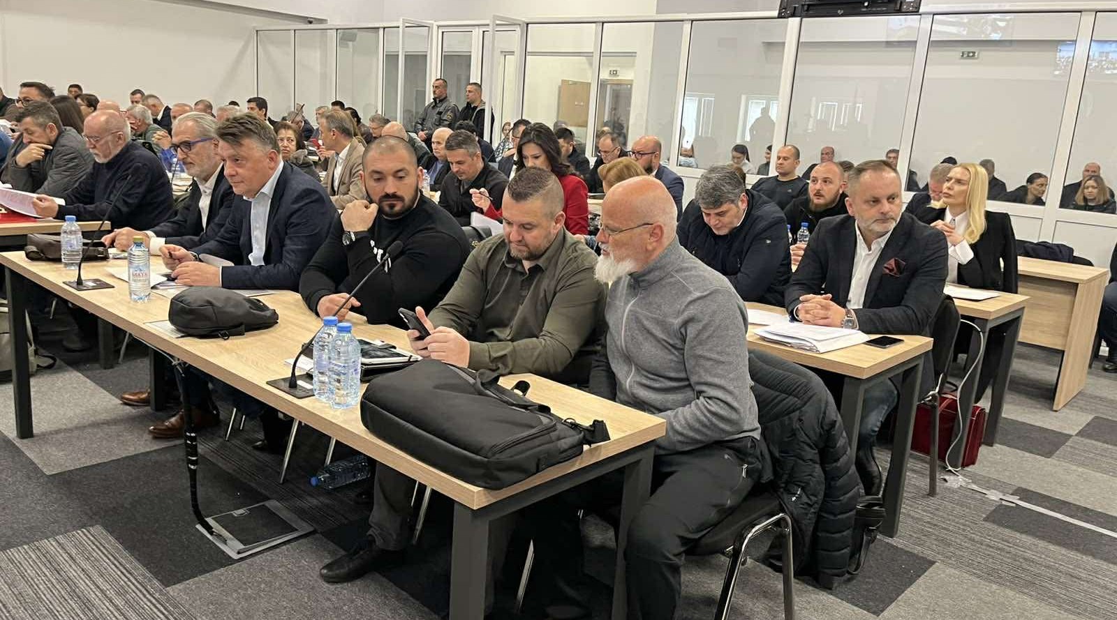 ЛУЃЕТО НЕ ЗАГИНАА ОД АКТИВАЦИЈА НА ПОЖАР, ТУКУ НЕМАА КАДЕ ДА БЕГААТ, КАЖА ОБВИНИТЕЛОТ ЈАКИМОВСКИ ОТКАКО ОДБРАНАТА ПОБАРА ОСЛОБОДУВАЊЕ НА ОБВИНЕТИТЕ ЗА ТРАГЕДИЈАТА ВО „ПУЛС”