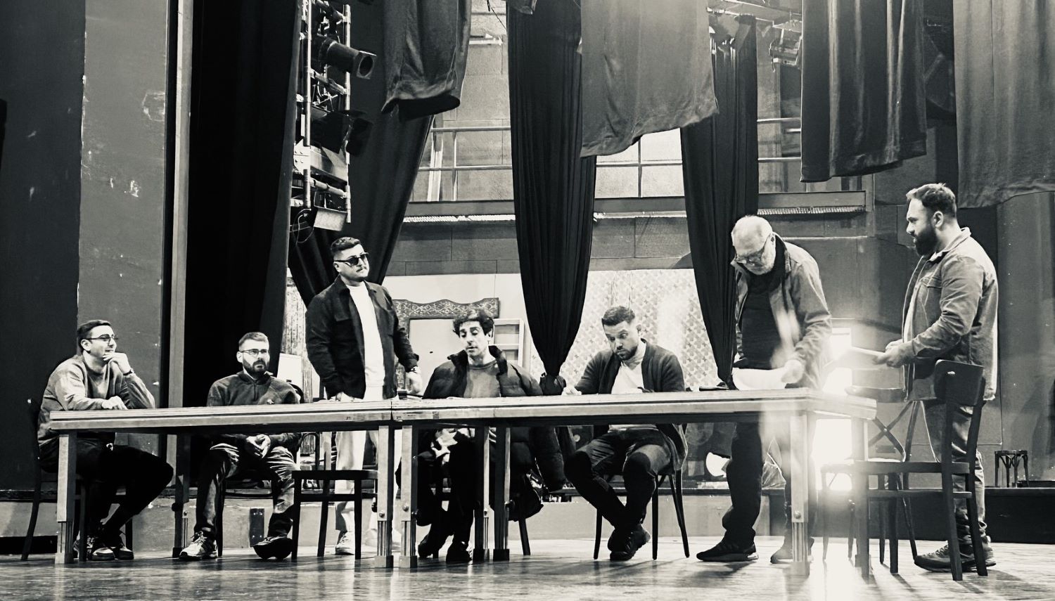 „ТЕСТОСТЕРОН“ ВО РЕЖИЈА НА СИНИША ЕВТИМОВ ПРЕМИЕРНО ВО ВЕЛЕС ЗА СВЕТСКИОТ ДЕН НА ТЕАТАРОТ 27 МАРТ