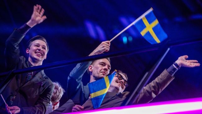 ЕВРОВИЗИЈА ЗАБРАНИ ВО САЛАТА ДА СЕ ВНЕСАТ ПРОИЗВОДИ БЕЗ БЕЗБЕДНОСЕН СЕРТИФИКАТ ПО ПОЖАРОТ ВО КРАН МОНТАНА