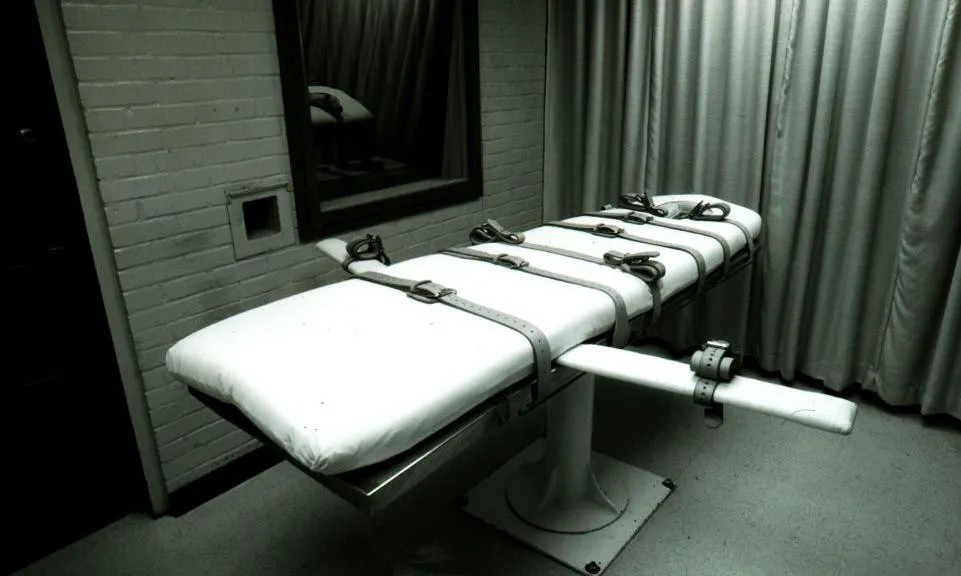 ВЛАДАТА НА ТРАМП ВОВЕДЕ СМРТНИ КАЗНИ СО СТРЕЛАЊЕ И ЕЛЕКТРИЧЕН СТОЛ