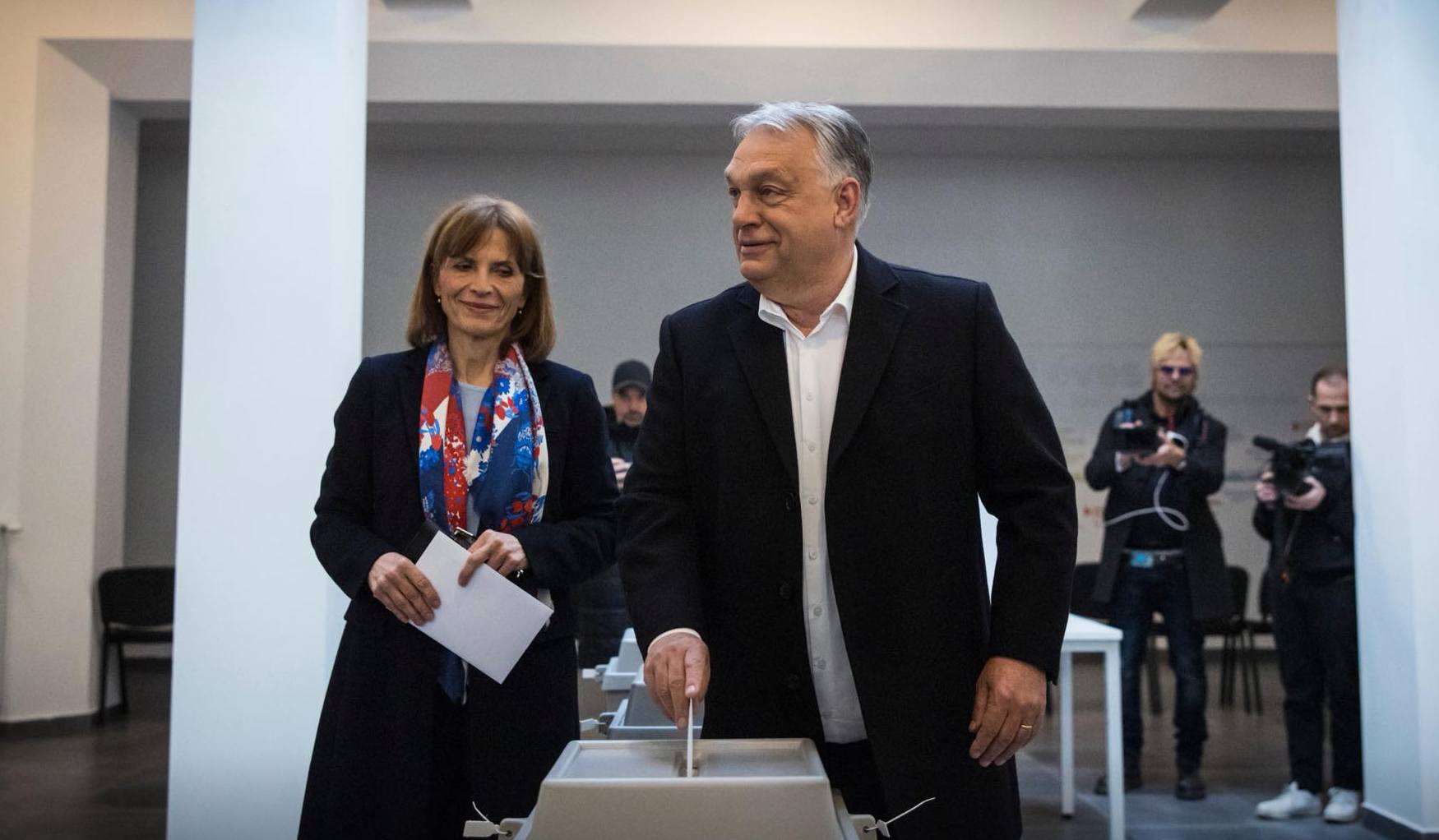 ОРБАН ВЕЛИ ДЕКА БИЛ ШОКИРАН ОД ТЕЖИНАТА НА ПОРАЗОТ НА ИЗБОРИТЕ, НО НЕ СЕ ПОВЛЕКУВА ОД ПОЛИТИКАТА