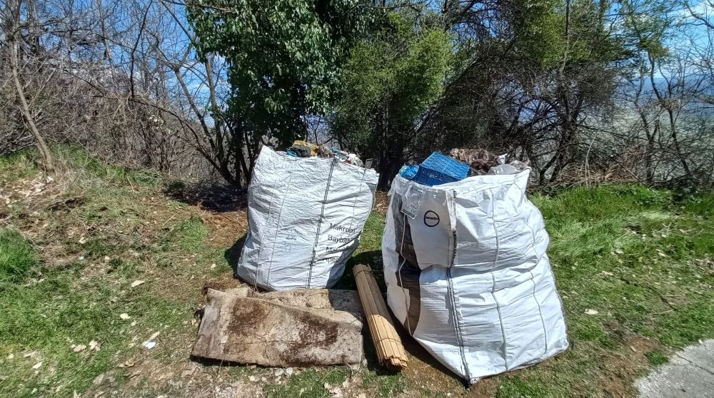 СОБРАНИ НАД 5 ТОНИ ОТПАД ФРЛЕН ДОЛЖ ПАТОТ ЛЕШОК-ВАРВАРА, ДЕЛ ОД НАЦИОНАЛНИОТ ПАРК „ШАР ПЛАНИНА“