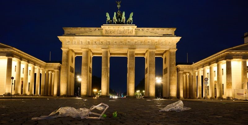 БЕРЛИН ЌЕ ГИ НАГРАДУВА ТУРИСТИТЕ КОИ ЌЕ ГО СОБИРААТ ЃУБРЕТО БЕРЛИН ЌЕ ГИ НАГРАДУВА ТУРИСТИТЕ КОИ ЌЕ ГО СОБИРААТ ЃУБРЕТО