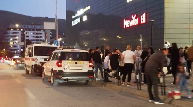 ЕВАКУИРАН ТЦ „СИТИ МОЛ“ ОТКАКО ВО МВР СТИГНАЛА ЗАКАНА ДЕКА СЕ ПОСТАВЕНИ БОМБИ