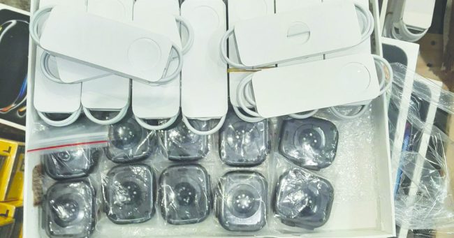 ЗАПЛЕНЕТИ „ЕПЛ“ ЧАСОВНИЦИ ВО СЕФ НА ЦАРИНАТА ЗАМЕНЕТИ СО ЕВТИНИ КОПИИ, ОРИГИНАЛИТЕ ПУШТЕНИ ВО ПРОДАЖБА