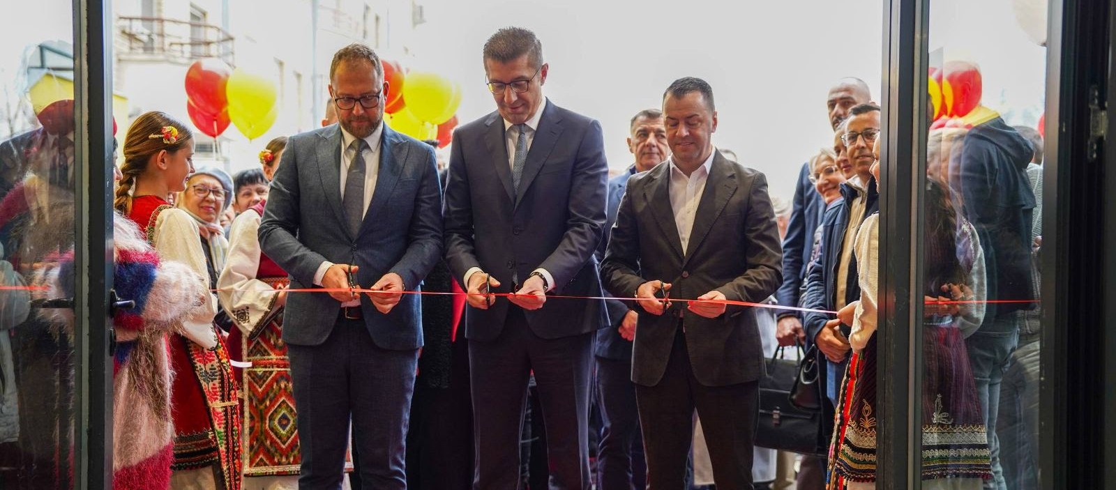 ВМРО-ДПМНЕ НЕМА ДА СЕ ПОМРДНЕ НИ МИЛИМЕТАР СЀ ДОДЕКА НЕ СЕ ГАРАНТИРААТ ПРАВАТА НА МАКЕДОНЦИТЕ ВО БУГАРИЈА, РЕЧЕ МИЦКОСКИ ВМРО-ДПМНЕ НЕМА ДА СЕ ПОМРДНЕ НИ МИЛИМЕТАР СЀ ДОДЕКА НЕ СЕ ГАРАНТИРААТ ПРАВАТА НА МАКЕДОНЦИТЕ ВО БУГАРИЈА, РЕЧЕ МИЦКОСКИ