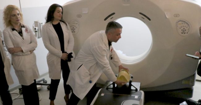 ОНКОЛОГИЈА СО БУЏЕТ ОД 57 МИЛИОНИ ЕВРА ВО 2026 ГОДИНА, ПАЦИЕНТИТЕ СО РАК ЖИВЕАТ ПОДОЛГО ПОРАДИ НОВАТА ТЕРАПИЈА, ВЕЛИ КЛЕКОВСКИ